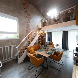 Vip Deluxe 107qm Auf Zwei Etagen 1 Dopplezimmer Eg 1 Doppelzimmer Auf Der Galerie Sowie 2 Badezimmer Und Komplette Küche Mit Mikrowelle Und Backofen Ideal Für 1 Bis 6 Gäste Direkter Blick Auf Garten Und Bergblick Alles Nur Nicht 0815 , Schliersee Deutschland